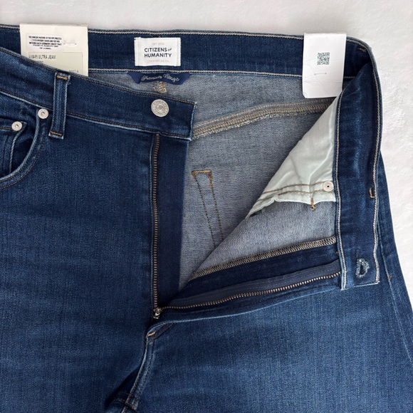 CITIZENS OF HUMANITY Amari High Rise Ultra Wide Flare Leg Jeans--NWT--30 - Picture 5 of 16
